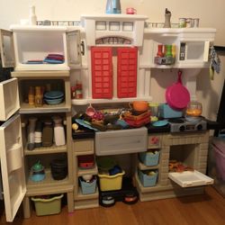 Step 2 Kids Kitchen 