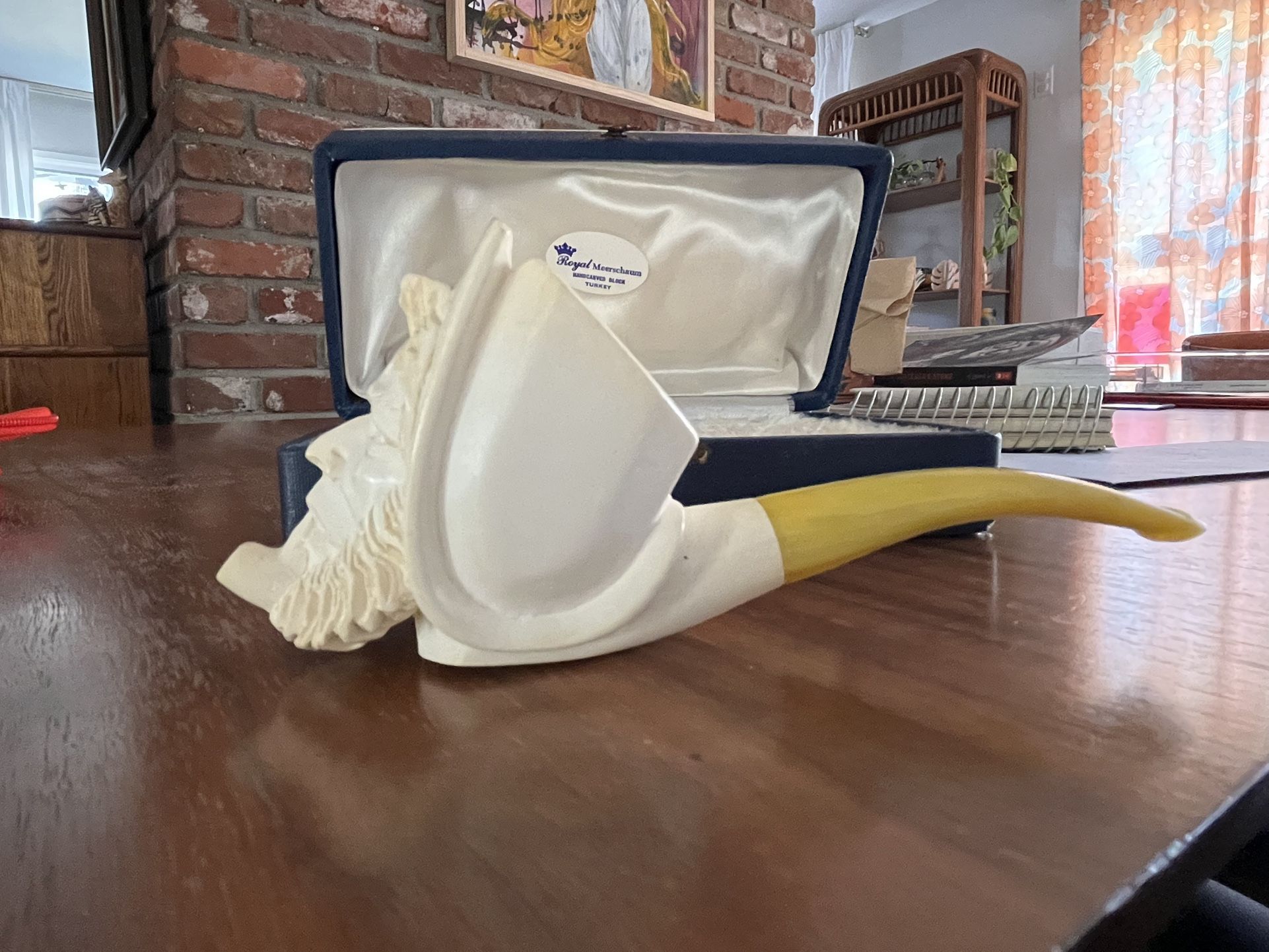 Royal meerschaum Carved Pipe