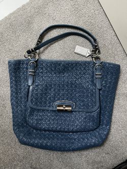 Coach Leather Tote Never-Full Top Handle$125