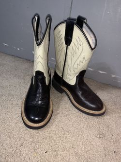 Children’s boots 9.5