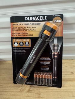 🚨 NEW DURACELL 2500 LUMENS VARIABLE FOCUS LED FLASHLIGHT (BATTERIES INCLUDED) 🔦 (FIRM)