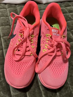 Women’s Nike Size 6.5