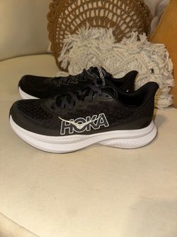 HOKA Women's Mach size 7