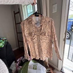 Women shirt size M