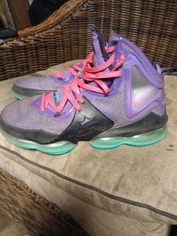 $60 SIZE 12 BRAND NEW OBO MAKE OFFER LEBRON 19s