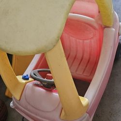 Cozy Coupe And Basketball Hoop