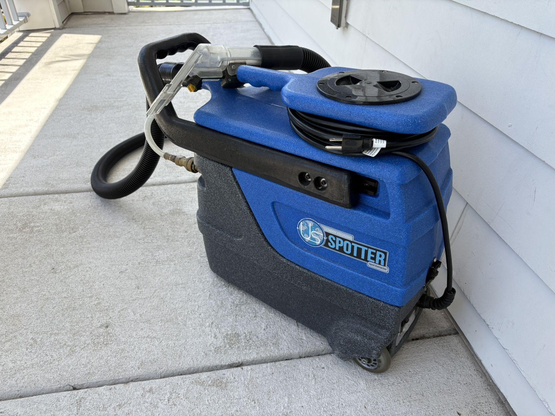 Sandia 3-Gallon 50-1000 Series Spot Extractor Kit + 4 Gallon 5.0 Peak HP Portable Shop Vacuum Wet Dry Vac