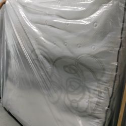 Sealy Posturepedic Lakehurst Edition King Size Mattress And Box Springs Excellent Condition!