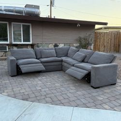 Like-New Power Reclining Modular Sectional Couch | FREE DELIVERY π