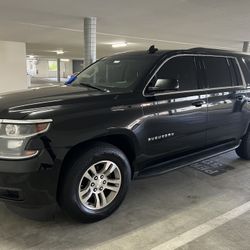 2017 4 X 4 Chevy Suburban