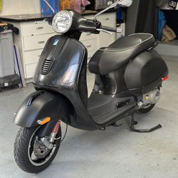 Vespa 300GTS Super sport