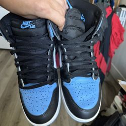 Jordan 1 High OG UNC toe