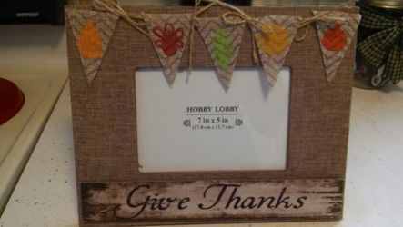 Give Thanks Picture Frame
