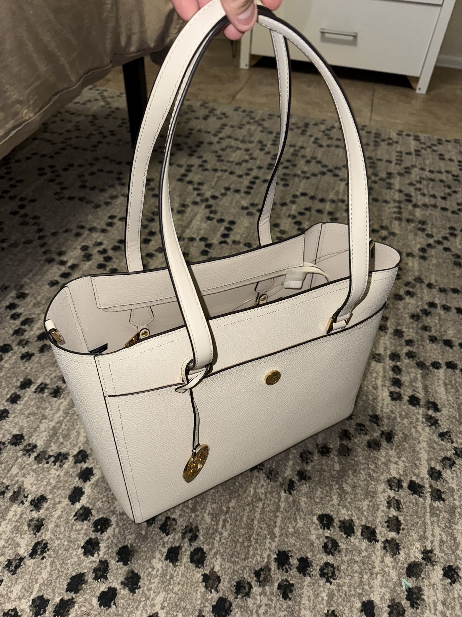 Michael Kors Purse With 2 Small Handbags Included