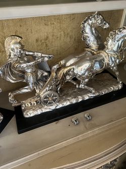 GLADIATOR HORSE CARRAIGE