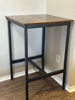 Bar / kitchen / dining room table