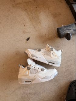 Jordan 4s