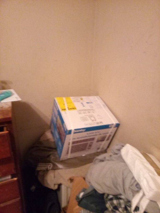 New Never Used Air Conditioning