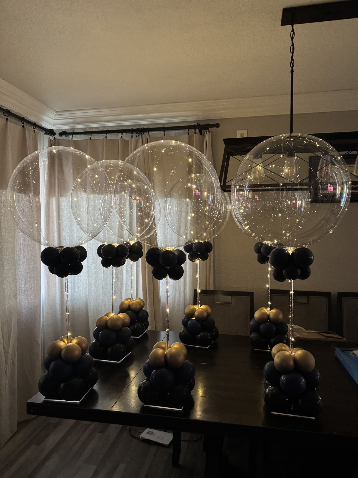 Balloon centerpieces