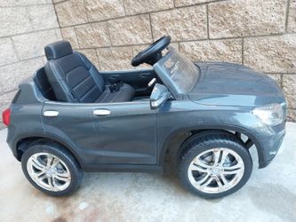 Mercedes-Benz GLA-Class 12V Kids Ride-On Car