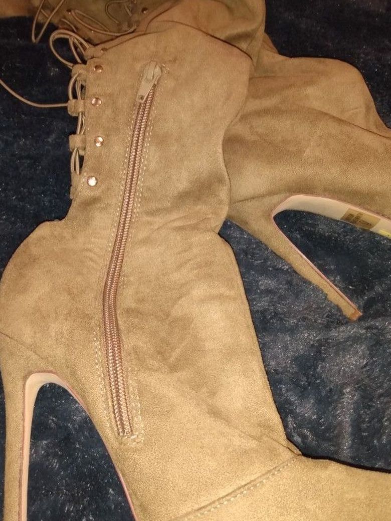 Stunning Size 7 1/2 Elegant High Thigh Soft Brown Beige High Heel Boots Tie Up The Thigh