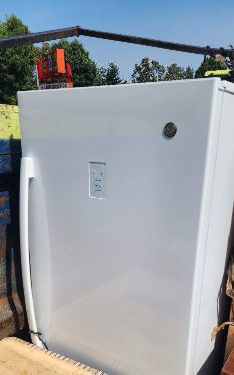 GE® ENERGY STAR® 14.1 Cu. Ft. Frost-Free Garage Ready Upright Freezer