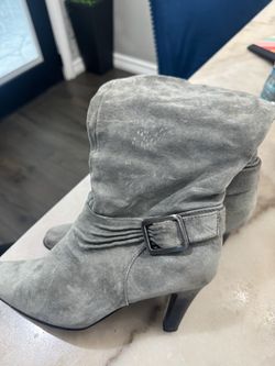 Women-Boots-Grey Suede 6 1/2