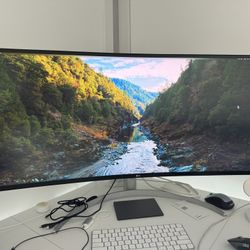 LG 40WP95C-W 40” UltraWide Curved WUHD (5120 x 2160) 5K2K Nano IPS Computer Monitor, DCI-P3 98% (Typ.) HDR10, Thunderbolt 4 w/ 96W PD, 3-Side Virtuall