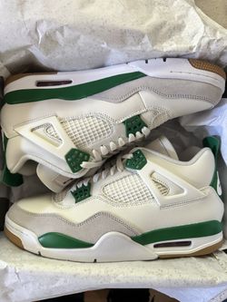 Air Jordan 4 Retro X Nike SB “ Pine green” Size 11