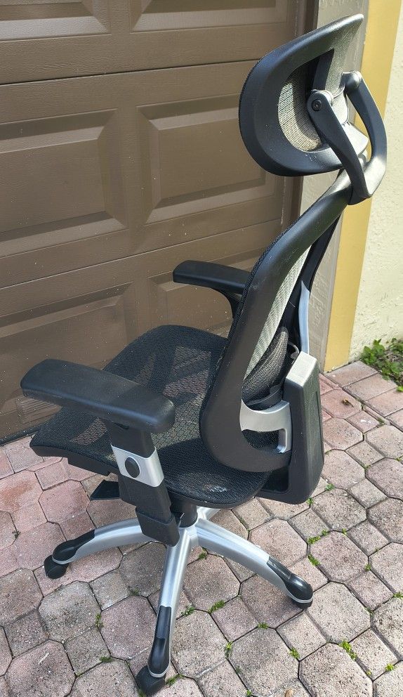 Executive Office Chair 