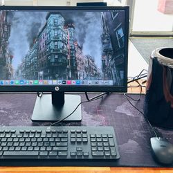  Mac Pro (Trash Can) 12-CORE 64GB RAM 1TB SSD AMD D700 12GB Graphics video//Photo editing -Music Production