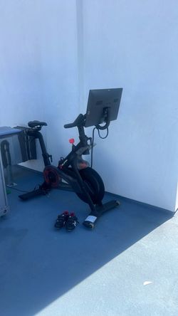 Used Peloton bike
