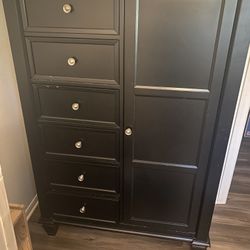 Black Dresser 8 Drawer