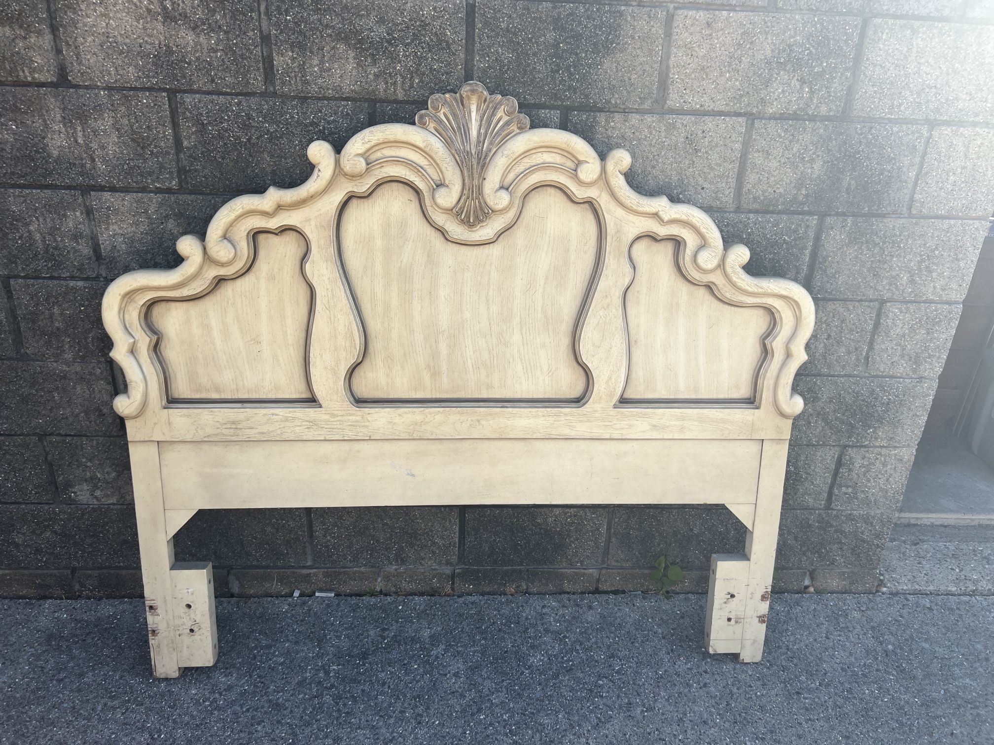 BEAUTIFUL FULL/QUEEN French Provincial headboard 