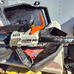 Chain Saw   w/ Case