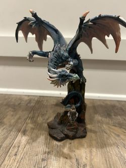 Dragon Statue 