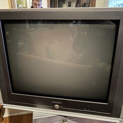 Samsung 24” CRT TX-R2435 with composite, s-video and component great for retro gaming TESTED remote