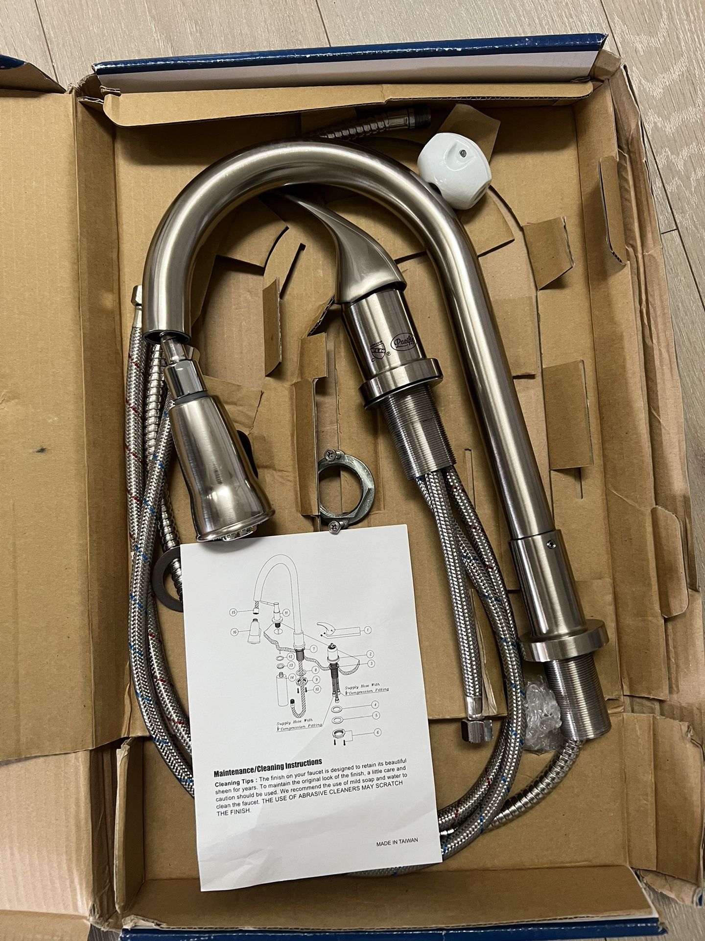 New Kitchen Faucet (pull out style) 15” Tall