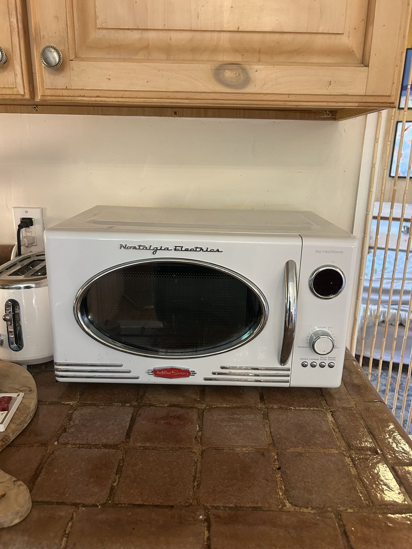 Retro Microwave