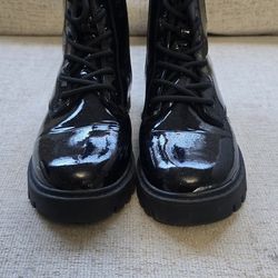 Black Boots With Glitter Size 5 Youth