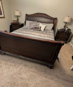 Entire bedroom set solid Oak must go