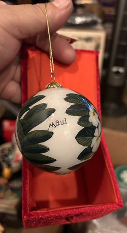 MAUI CHRISTMAS ORNAMENT 