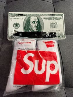Supreme x Hanes Cushion Crew Socks 4-Pack