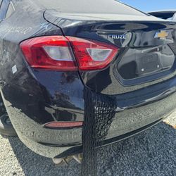 2017  Chevrolet Cruze LT  Doors Trunk Interior Parts 