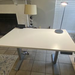 Xmas deal!!!!!! Desk Adjustable Modern—-  