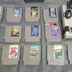 NES Console with 13 Games