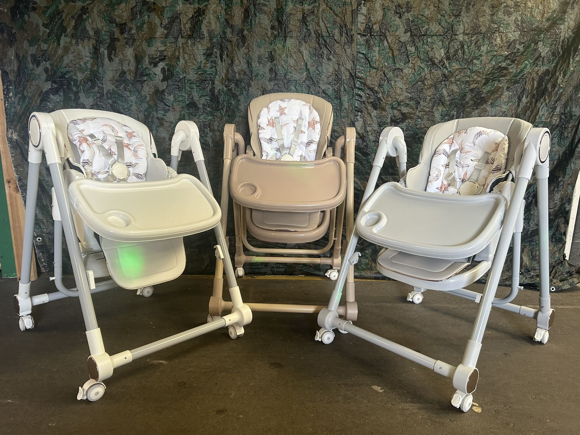 New Four and one highchair