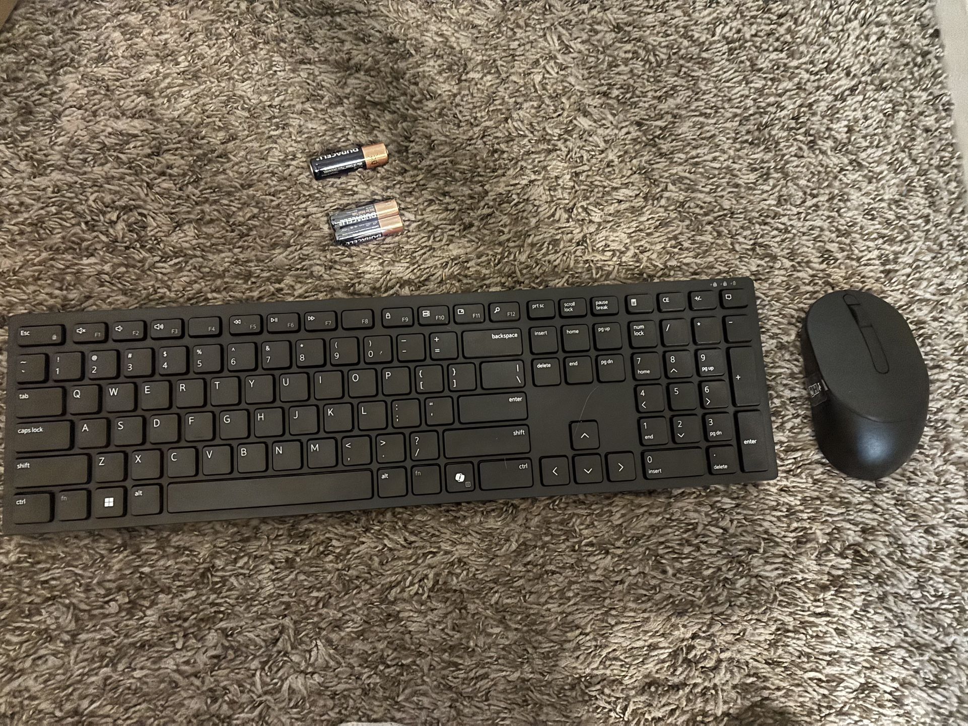 Dell Wireless Key Board, Mouse and Mouse Pad 