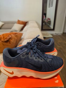 New Nike Shoes Size 8
