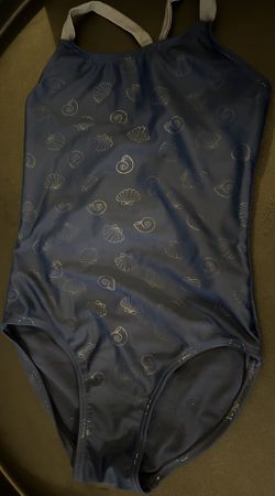 girls swim 10